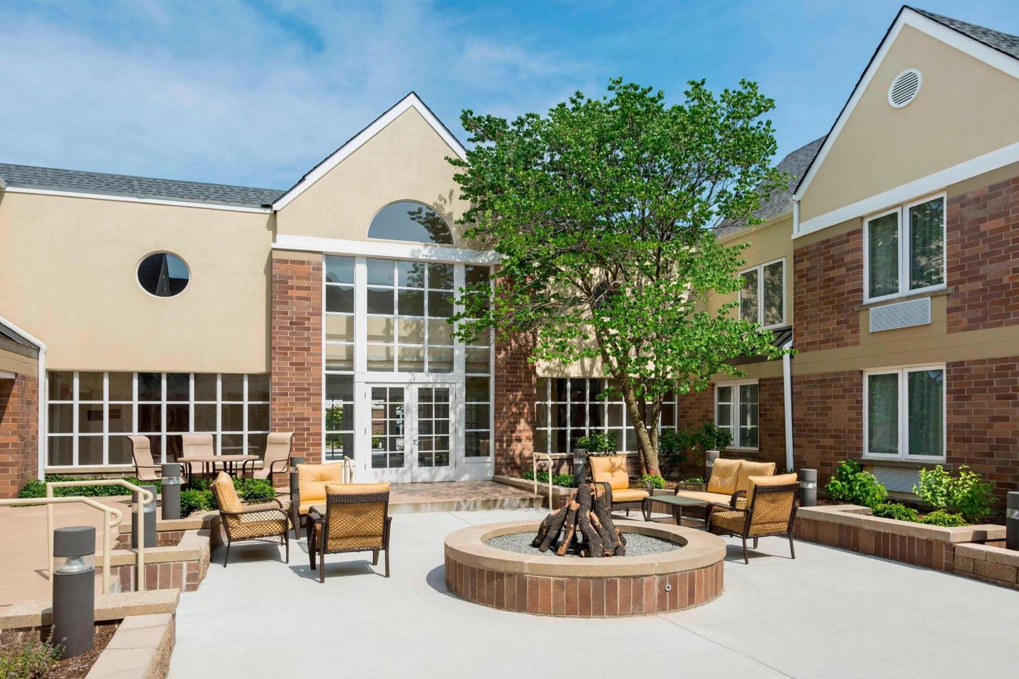 Four Points By Sheraton Buffalo Grove Bagian luar foto